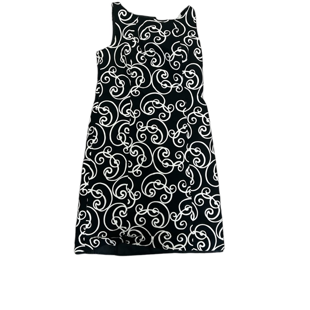 ✨ Black and white swirl print mini dress✨